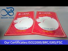 et için şeffaf pencereli kırmızı plastik torba