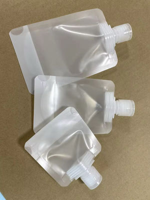 30 ml 50 ml 100 ml sıvı, jel, süt, içecek ve meyve suyu için torbalar var.